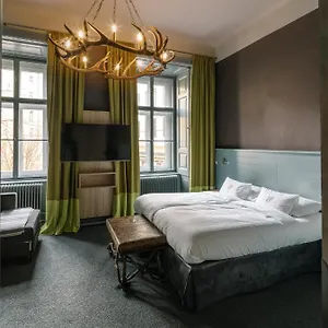 Saint Shermin & Champagne 4* Vienna