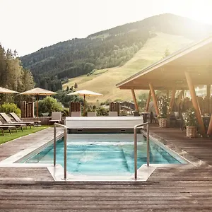 Sonnegg 4* Saalbach-Hinterglemm