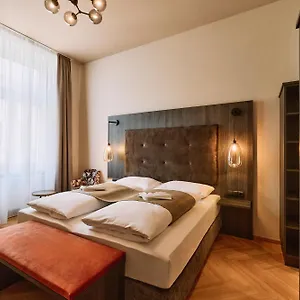 Urban Rathaus - Self Check-in 4* Vienna