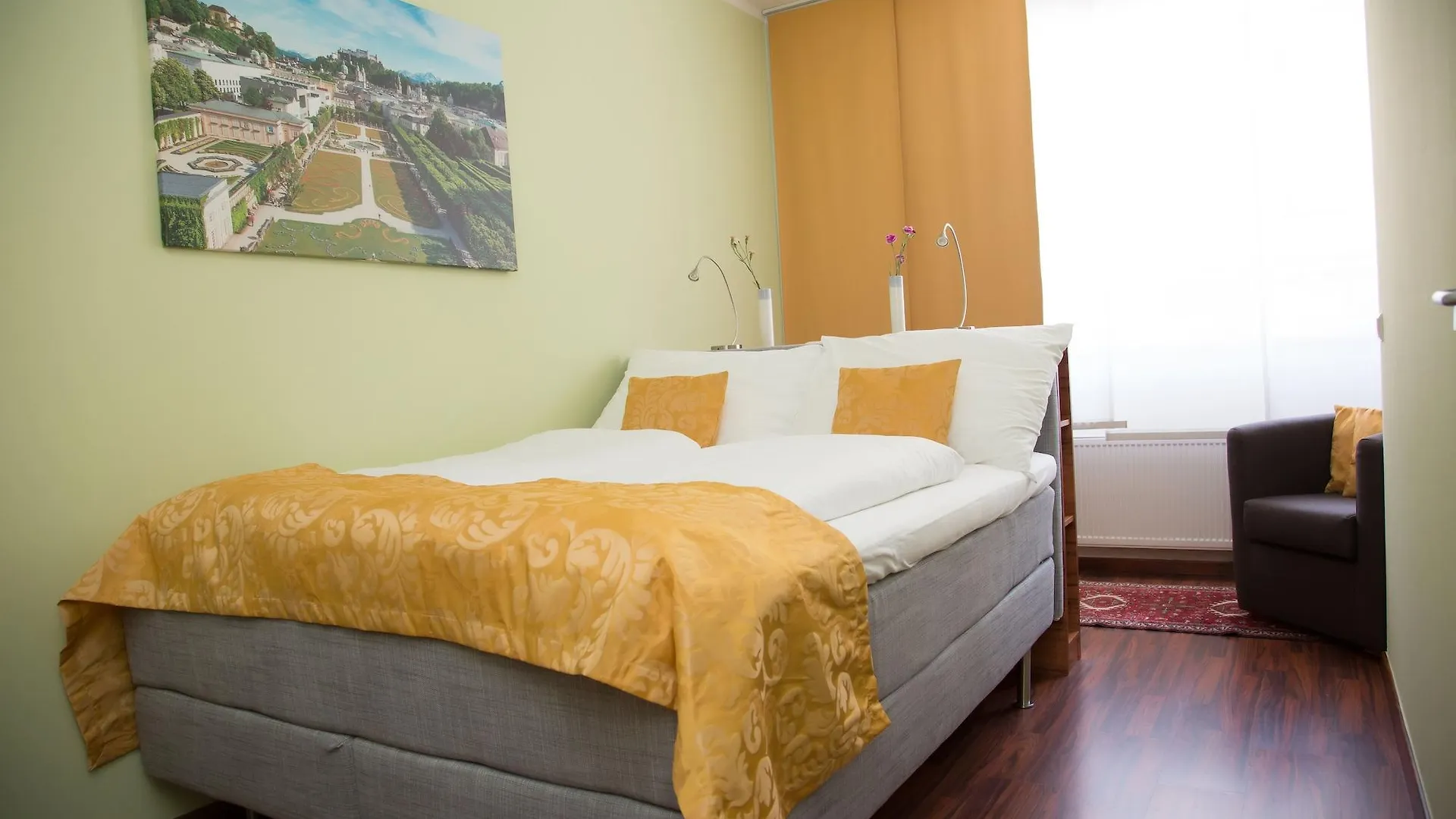 Das Jedermann Boutiquehotel Mit Stadtgarten Salzburg Austria