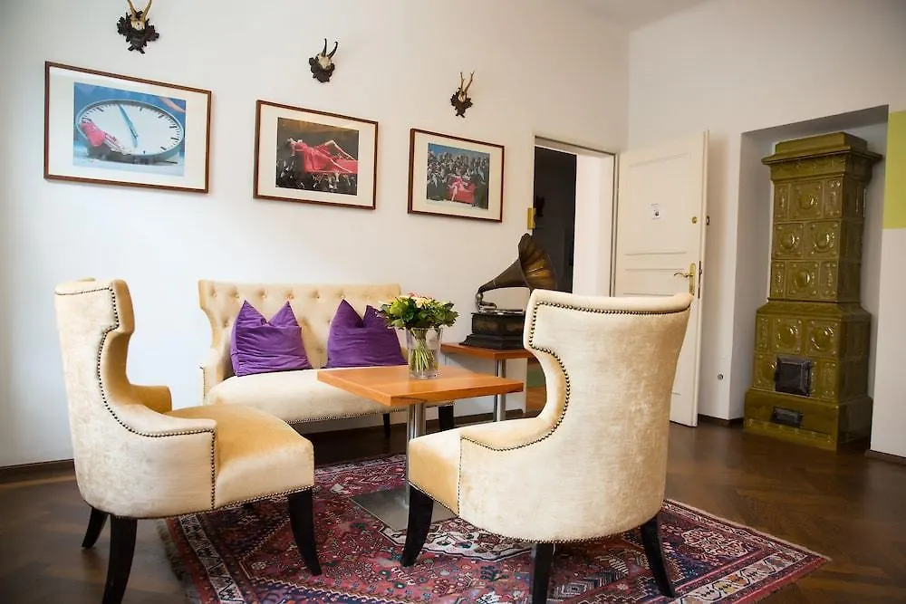 *** Hotel Das Jedermann Boutiquehotel Mit Stadtgarten Solnohrad Rakousko