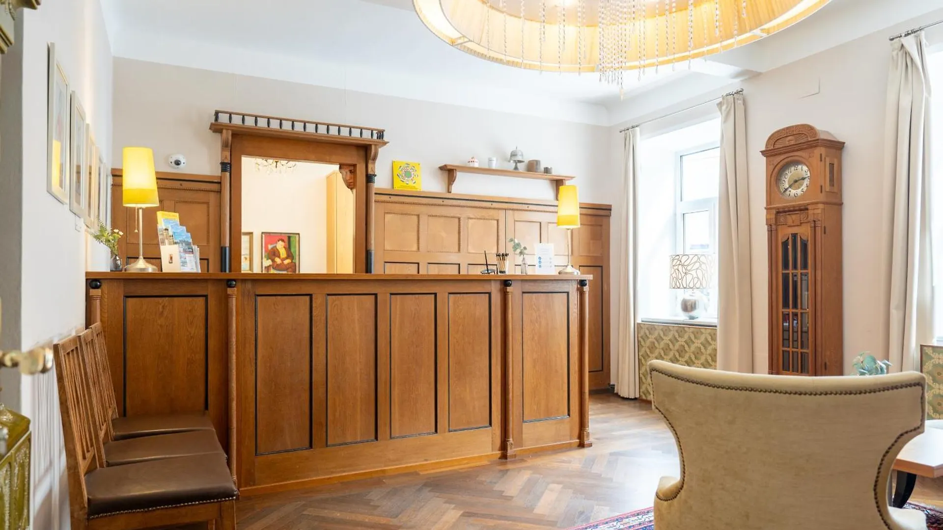 Das Jedermann Boutiquehotel Mit Stadtgarten Salzburg 3*,  Avusturya