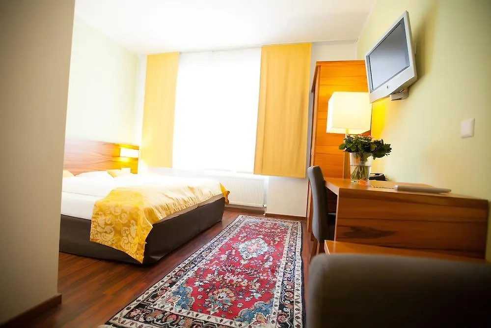 Das Jedermann Boutiquehotel Mit Stadtgarten Salzburg Otel