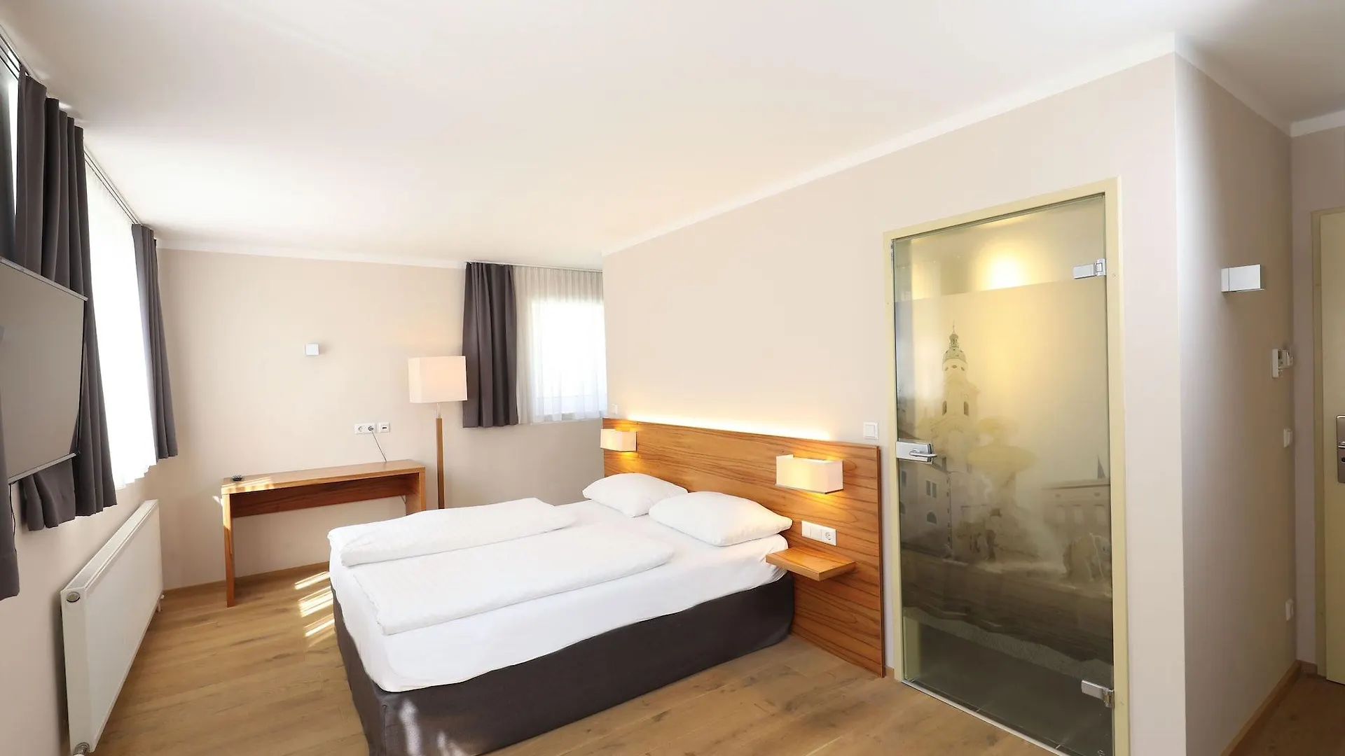 Das Jedermann Boutiquehotel Mit Stadtgarten Salzburg Austria
